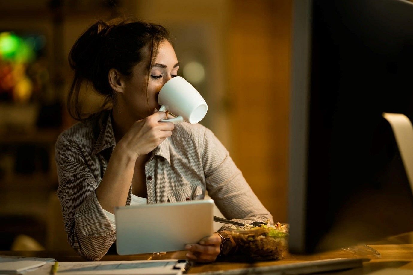Avoid caffeine (image by Drazen zigic on freepik)